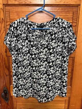 Banana Republic Black and White Floral Blouse